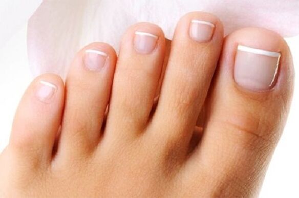 nail